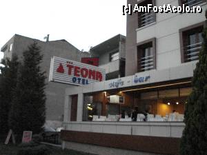 [P05] Hotel Teona 3*, Izmit - cafe bar, aflat în continuarea restaurantului » foto by nicole33
 - 
<span class="allrVoted glyphicon glyphicon-heart hidden" id="av386633"></span>
<a class="m-l-10 hidden" id="sv386633" onclick="voting_Foto_DelVot(,386633,13260)" role="button">șterge vot <span class="glyphicon glyphicon-remove"></span></a>
<a id="v9386633" class=" c-red"  onclick="voting_Foto_SetVot(386633)" role="button"><span class="glyphicon glyphicon-heart-empty"></span> <b>LIKE</b> = Votează poza</a> <img class="hidden"  id="f386633W9" src="/imagini/loader.gif" border="0" /><span class="AjErrMes hidden" id="e386633ErM"></span>