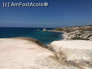 [P09] Între Petra tou Romiou (pe fundal) și Kourion » foto by crismis
 - 
<span class="allrVoted glyphicon glyphicon-heart hidden" id="av994569"></span>
<a class="m-l-10 hidden" id="sv994569" onclick="voting_Foto_DelVot(,994569,13279)" role="button">șterge vot <span class="glyphicon glyphicon-remove"></span></a>
<a id="v9994569" class=" c-red"  onclick="voting_Foto_SetVot(994569)" role="button"><span class="glyphicon glyphicon-heart-empty"></span> <b>LIKE</b> = Votează poza</a> <img class="hidden"  id="f994569W9" src="/imagini/loader.gif" border="0" /><span class="AjErrMes hidden" id="e994569ErM"></span>