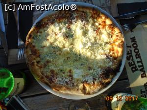 [P10] Pizza Quatro Formaggi » foto by Mitica49
 - 
<span class="allrVoted glyphicon glyphicon-heart hidden" id="av929153"></span>
<a class="m-l-10 hidden" id="sv929153" onclick="voting_Foto_DelVot(,929153,13316)" role="button">șterge vot <span class="glyphicon glyphicon-remove"></span></a>
<a id="v9929153" class=" c-red"  onclick="voting_Foto_SetVot(929153)" role="button"><span class="glyphicon glyphicon-heart-empty"></span> <b>LIKE</b> = Votează poza</a> <img class="hidden"  id="f929153W9" src="/imagini/loader.gif" border="0" /><span class="AjErrMes hidden" id="e929153ErM"></span>