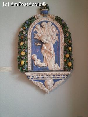 [P05] Fecioara si pruncul, realizare din faianta in atelierele familiei della Robbia (inceputul sec. al XVI-lea)  » foto by Radu Tudoran
 - 
<span class="allrVoted glyphicon glyphicon-heart hidden" id="av914245"></span>
<a class="m-l-10 hidden" id="sv914245" onclick="voting_Foto_DelVot(,914245,13326)" role="button">șterge vot <span class="glyphicon glyphicon-remove"></span></a>
<a id="v9914245" class=" c-red"  onclick="voting_Foto_SetVot(914245)" role="button"><span class="glyphicon glyphicon-heart-empty"></span> <b>LIKE</b> = Votează poza</a> <img class="hidden"  id="f914245W9" src="/imagini/loader.gif" border="0" /><span class="AjErrMes hidden" id="e914245ErM"></span>