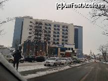 [P01] Double Tree by Hilton Oradea - văzut de pe Aleea Ştrandului.  » foto by creivean
 - 
<span class="allrVoted glyphicon glyphicon-heart hidden" id="av392990"></span>
<a class="m-l-10 hidden" id="sv392990" onclick="voting_Foto_DelVot(,392990,13335)" role="button">șterge vot <span class="glyphicon glyphicon-remove"></span></a>
<a id="v9392990" class=" c-red"  onclick="voting_Foto_SetVot(392990)" role="button"><span class="glyphicon glyphicon-heart-empty"></span> <b>LIKE</b> = Votează poza</a> <img class="hidden"  id="f392990W9" src="/imagini/loader.gif" border="0" /><span class="AjErrMes hidden" id="e392990ErM"></span>