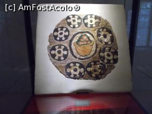 [P14] Museo Nationale di Ravenna. Eșantion de țesătură ornamentat cu flori și fructe, civilizația coptă, Egipt. Sec. al VI-lea » foto by mihaelavoicu
 - 
<span class="allrVoted glyphicon glyphicon-heart hidden" id="av1220443"></span>
<a class="m-l-10 hidden" id="sv1220443" onclick="voting_Foto_DelVot(,1220443,13338)" role="button">șterge vot <span class="glyphicon glyphicon-remove"></span></a>
<a id="v91220443" class=" c-red"  onclick="voting_Foto_SetVot(1220443)" role="button"><span class="glyphicon glyphicon-heart-empty"></span> <b>LIKE</b> = Votează poza</a> <img class="hidden"  id="f1220443W9" src="/imagini/loader.gif" border="0" /><span class="AjErrMes hidden" id="e1220443ErM"></span>