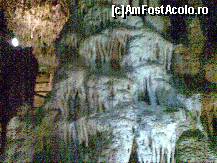 [P14] Peștera Petralona - imagini din interior » foto by nicole33
 - 
<span class="allrVoted glyphicon glyphicon-heart hidden" id="av300150"></span>
<a class="m-l-10 hidden" id="sv300150" onclick="voting_Foto_DelVot(,300150,13427)" role="button">șterge vot <span class="glyphicon glyphicon-remove"></span></a>
<a id="v9300150" class=" c-red"  onclick="voting_Foto_SetVot(300150)" role="button"><span class="glyphicon glyphicon-heart-empty"></span> <b>LIKE</b> = Votează poza</a> <img class="hidden"  id="f300150W9" src="/imagini/loader.gif" border="0" /><span class="AjErrMes hidden" id="e300150ErM"></span>