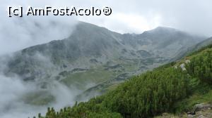 [P05] Rotocoale de ceață în prima căldare glaciară » foto by iuliaen
 - 
<span class="allrVoted glyphicon glyphicon-heart hidden" id="av839136"></span>
<a class="m-l-10 hidden" id="sv839136" onclick="voting_Foto_DelVot(,839136,13472)" role="button">șterge vot <span class="glyphicon glyphicon-remove"></span></a>
<a id="v9839136" class=" c-red"  onclick="voting_Foto_SetVot(839136)" role="button"><span class="glyphicon glyphicon-heart-empty"></span> <b>LIKE</b> = Votează poza</a> <img class="hidden"  id="f839136W9" src="/imagini/loader.gif" border="0" /><span class="AjErrMes hidden" id="e839136ErM"></span>