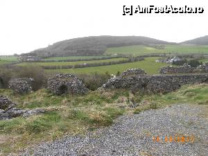 [P09] Irlanda - Dunamase Castle, vedere asupra vaii ce inconjoara dealul.  » foto by Diaura*
 - 
<span class="allrVoted glyphicon glyphicon-heart hidden" id="av440202"></span>
<a class="m-l-10 hidden" id="sv440202" onclick="voting_Foto_DelVot(,440202,13555)" role="button">șterge vot <span class="glyphicon glyphicon-remove"></span></a>
<a id="v9440202" class=" c-red"  onclick="voting_Foto_SetVot(440202)" role="button"><span class="glyphicon glyphicon-heart-empty"></span> <b>LIKE</b> = Votează poza</a> <img class="hidden"  id="f440202W9" src="/imagini/loader.gif" border="0" /><span class="AjErrMes hidden" id="e440202ErM"></span>