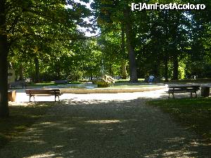 [P32] Bourges - Le Jardin de l'Archeveche - umbră și răcoare.  » foto by doina_c24
 - 
<span class="allrVoted glyphicon glyphicon-heart hidden" id="av401885"></span>
<a class="m-l-10 hidden" id="sv401885" onclick="voting_Foto_DelVot(,401885,13666)" role="button">șterge vot <span class="glyphicon glyphicon-remove"></span></a>
<a id="v9401885" class=" c-red"  onclick="voting_Foto_SetVot(401885)" role="button"><span class="glyphicon glyphicon-heart-empty"></span> <b>LIKE</b> = Votează poza</a> <img class="hidden"  id="f401885W9" src="/imagini/loader.gif" border="0" /><span class="AjErrMes hidden" id="e401885ErM"></span>