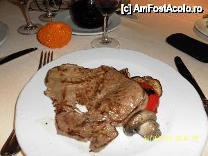 [P20] La restaurantul Villa Borghese, o friptura care se topea in gura. Meniul era foarte variat si cu greu te decideai ce sa alegi » foto by Alina53
 - 
<span class="allrVoted glyphicon glyphicon-heart hidden" id="av402786"></span>
<a class="m-l-10 hidden" id="sv402786" onclick="voting_Foto_DelVot(,402786,13685)" role="button">șterge vot <span class="glyphicon glyphicon-remove"></span></a>
<a id="v9402786" class=" c-red"  onclick="voting_Foto_SetVot(402786)" role="button"><span class="glyphicon glyphicon-heart-empty"></span> <b>LIKE</b> = Votează poza</a> <img class="hidden"  id="f402786W9" src="/imagini/loader.gif" border="0" /><span class="AjErrMes hidden" id="e402786ErM"></span>