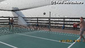 [P02] Terenul de tenis pe vas » foto by vera77
 - 
<span class="allrVoted glyphicon glyphicon-heart hidden" id="av593677"></span>
<a class="m-l-10 hidden" id="sv593677" onclick="voting_Foto_DelVot(,593677,13685)" role="button">șterge vot <span class="glyphicon glyphicon-remove"></span></a>
<a id="v9593677" class=" c-red"  onclick="voting_Foto_SetVot(593677)" role="button"><span class="glyphicon glyphicon-heart-empty"></span> <b>LIKE</b> = Votează poza</a> <img class="hidden"  id="f593677W9" src="/imagini/loader.gif" border="0" /><span class="AjErrMes hidden" id="e593677ErM"></span>