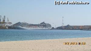 [P05] Orchestra, in portul Khorr al Fakhan » foto by vera77
 - 
<span class="allrVoted glyphicon glyphicon-heart hidden" id="av593683"></span>
<a class="m-l-10 hidden" id="sv593683" onclick="voting_Foto_DelVot(,593683,13685)" role="button">șterge vot <span class="glyphicon glyphicon-remove"></span></a>
<a id="v9593683" class=" c-red"  onclick="voting_Foto_SetVot(593683)" role="button"><span class="glyphicon glyphicon-heart-empty"></span> <b>LIKE</b> = Votează poza</a> <img class="hidden"  id="f593683W9" src="/imagini/loader.gif" border="0" /><span class="AjErrMes hidden" id="e593683ErM"></span>