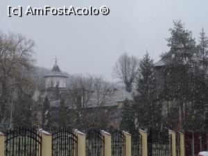 [P02] Ninge ca în povești - Mănăstirea Cotmeana, Argeș.  » foto by tata123 🔱
 - 
<span class="allrVoted glyphicon glyphicon-heart hidden" id="av953485"></span>
<a class="m-l-10 hidden" id="sv953485" onclick="voting_Foto_DelVot(,953485,13727)" role="button">șterge vot <span class="glyphicon glyphicon-remove"></span></a>
<a id="v9953485" class=" c-red"  onclick="voting_Foto_SetVot(953485)" role="button"><span class="glyphicon glyphicon-heart-empty"></span> <b>LIKE</b> = Votează poza</a> <img class="hidden"  id="f953485W9" src="/imagini/loader.gif" border="0" /><span class="AjErrMes hidden" id="e953485ErM"></span>