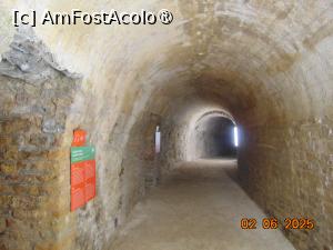 [P22] Amfiteatrul roman Orange, tunel sub gradena » foto by Yolanda
 - 
<span class="allrVoted glyphicon glyphicon-heart hidden" id="av1516582"></span>
<a class="m-l-10 hidden" id="sv1516582" onclick="voting_Foto_DelVot(,1516582,13769)" role="button">șterge vot <span class="glyphicon glyphicon-remove"></span></a>
<a id="v91516582" class=" c-red"  onclick="voting_Foto_SetVot(1516582)" role="button"><span class="glyphicon glyphicon-heart-empty"></span> <b>LIKE</b> = Votează poza</a> <img class="hidden"  id="f1516582W9" src="/imagini/loader.gif" border="0" /><span class="AjErrMes hidden" id="e1516582ErM"></span>