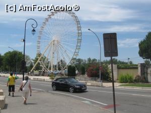 [P19] Pe malul Ronului. Ei s-au luat dupa londonezi, sau londonezii dupa ei?  » foto by Pușcașu Marin
 - 
<span class="allrVoted glyphicon glyphicon-heart hidden" id="av947294"></span>
<a class="m-l-10 hidden" id="sv947294" onclick="voting_Foto_DelVot(,947294,13769)" role="button">șterge vot <span class="glyphicon glyphicon-remove"></span></a>
<a id="v9947294" class=" c-red"  onclick="voting_Foto_SetVot(947294)" role="button"><span class="glyphicon glyphicon-heart-empty"></span> <b>LIKE</b> = Votează poza</a> <img class="hidden"  id="f947294W9" src="/imagini/loader.gif" border="0" /><span class="AjErrMes hidden" id="e947294ErM"></span>