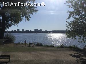 [P22] Hamburg - pe langa drum, pe langa lac » foto by mishu
 - 
<span class="allrVoted glyphicon glyphicon-heart hidden" id="av1153297"></span>
<a class="m-l-10 hidden" id="sv1153297" onclick="voting_Foto_DelVot(,1153297,13774)" role="button">șterge vot <span class="glyphicon glyphicon-remove"></span></a>
<a id="v91153297" class=" c-red"  onclick="voting_Foto_SetVot(1153297)" role="button"><span class="glyphicon glyphicon-heart-empty"></span> <b>LIKE</b> = Votează poza</a> <img class="hidden"  id="f1153297W9" src="/imagini/loader.gif" border="0" /><span class="AjErrMes hidden" id="e1153297ErM"></span>