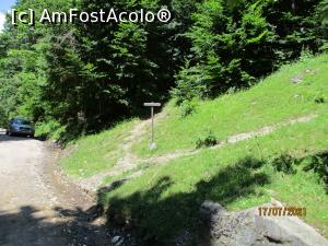 [P16] "Impunătorul" panou ce anunță direcția către Ghețar! » foto by puiutea
 - 
<span class="allrVoted glyphicon glyphicon-heart hidden" id="av1243762"></span>
<a class="m-l-10 hidden" id="sv1243762" onclick="voting_Foto_DelVot(,1243762,13782)" role="button">șterge vot <span class="glyphicon glyphicon-remove"></span></a>
<a id="v91243762" class=" c-red"  onclick="voting_Foto_SetVot(1243762)" role="button"><span class="glyphicon glyphicon-heart-empty"></span> <b>LIKE</b> = Votează poza</a> <img class="hidden"  id="f1243762W9" src="/imagini/loader.gif" border="0" /><span class="AjErrMes hidden" id="e1243762ErM"></span>