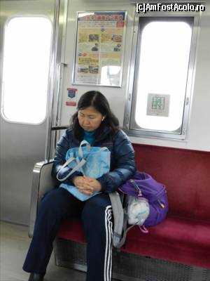 [P16] Japonezii de la tara, se pricep la dormit in tren, la fel de bine ca japonezii de la oras.  :)  » foto by TraianS
 - 
<span class="allrVoted glyphicon glyphicon-heart hidden" id="av408358"></span>
<a class="m-l-10 hidden" id="sv408358" onclick="voting_Foto_DelVot(,408358,13808)" role="button">șterge vot <span class="glyphicon glyphicon-remove"></span></a>
<a id="v9408358" class=" c-red"  onclick="voting_Foto_SetVot(408358)" role="button"><span class="glyphicon glyphicon-heart-empty"></span> <b>LIKE</b> = Votează poza</a> <img class="hidden"  id="f408358W9" src="/imagini/loader.gif" border="0" /><span class="AjErrMes hidden" id="e408358ErM"></span>