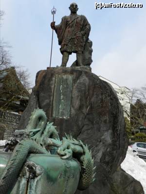 [P40] Statuia calugarului Shodo Shonin (735 - 817), intemeietorul primelor temple din Nikko.  » foto by TraianS
 - 
<span class="allrVoted glyphicon glyphicon-heart hidden" id="av408401"></span>
<a class="m-l-10 hidden" id="sv408401" onclick="voting_Foto_DelVot(,408401,13808)" role="button">șterge vot <span class="glyphicon glyphicon-remove"></span></a>
<a id="v9408401" class=" c-red"  onclick="voting_Foto_SetVot(408401)" role="button"><span class="glyphicon glyphicon-heart-empty"></span> <b>LIKE</b> = Votează poza</a> <img class="hidden"  id="f408401W9" src="/imagini/loader.gif" border="0" /><span class="AjErrMes hidden" id="e408401ErM"></span>