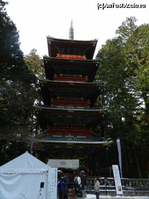 [P47] Pagoda din Sanctuarul Toshugu.  » foto by TraianS
 - 
<span class="allrVoted glyphicon glyphicon-heart hidden" id="av408408"></span>
<a class="m-l-10 hidden" id="sv408408" onclick="voting_Foto_DelVot(,408408,13808)" role="button">șterge vot <span class="glyphicon glyphicon-remove"></span></a>
<a id="v9408408" class=" c-red"  onclick="voting_Foto_SetVot(408408)" role="button"><span class="glyphicon glyphicon-heart-empty"></span> <b>LIKE</b> = Votează poza</a> <img class="hidden"  id="f408408W9" src="/imagini/loader.gif" border="0" /><span class="AjErrMes hidden" id="e408408ErM"></span>