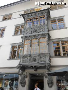 [P16] St. Gallen - În oraşul vechi sunt multe astfel de balconaşe.  » foto by iulianic
 - 
<span class="allrVoted glyphicon glyphicon-heart hidden" id="av409650"></span>
<a class="m-l-10 hidden" id="sv409650" onclick="voting_Foto_DelVot(,409650,13836)" role="button">șterge vot <span class="glyphicon glyphicon-remove"></span></a>
<a id="v9409650" class=" c-red"  onclick="voting_Foto_SetVot(409650)" role="button"><span class="glyphicon glyphicon-heart-empty"></span> <b>LIKE</b> = Votează poza</a> <img class="hidden"  id="f409650W9" src="/imagini/loader.gif" border="0" /><span class="AjErrMes hidden" id="e409650ErM"></span>