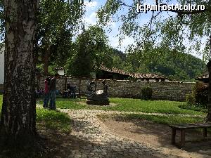 [P27] Tryavna-parc in fata Casei Dakalov.  » foto by Floria
 - 
<span class="allrVoted glyphicon glyphicon-heart hidden" id="av517860"></span>
<a class="m-l-10 hidden" id="sv517860" onclick="voting_Foto_DelVot(,517860,13845)" role="button">șterge vot <span class="glyphicon glyphicon-remove"></span></a>
<a id="v9517860" class=" c-red"  onclick="voting_Foto_SetVot(517860)" role="button"><span class="glyphicon glyphicon-heart-empty"></span> <b>LIKE</b> = Votează poza</a> <img class="hidden"  id="f517860W9" src="/imagini/loader.gif" border="0" /><span class="AjErrMes hidden" id="e517860ErM"></span>