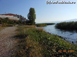 [P15] Struga - În stânga plajei de la Izgrev Hotel, drumul spre Mănăstirea Naşterea Maicii Domnului.  » foto by iulianic
 - 
<span class="allrVoted glyphicon glyphicon-heart hidden" id="av665762"></span>
<a class="m-l-10 hidden" id="sv665762" onclick="voting_Foto_DelVot(,665762,13861)" role="button">șterge vot <span class="glyphicon glyphicon-remove"></span></a>
<a id="v9665762" class=" c-red"  onclick="voting_Foto_SetVot(665762)" role="button"><span class="glyphicon glyphicon-heart-empty"></span> <b>LIKE</b> = Votează poza</a> <img class="hidden"  id="f665762W9" src="/imagini/loader.gif" border="0" /><span class="AjErrMes hidden" id="e665762ErM"></span>