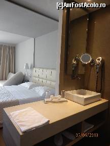 [P98] Hotel Lichnos Beach-camera deluxe » foto by Cris
 - 
<span class="allrVoted glyphicon glyphicon-heart hidden" id="av457677"></span>
<a class="m-l-10 hidden" id="sv457677" onclick="voting_Foto_DelVot(,457677,13908)" role="button">șterge vot <span class="glyphicon glyphicon-remove"></span></a>
<a id="v9457677" class=" c-red"  onclick="voting_Foto_SetVot(457677)" role="button"><span class="glyphicon glyphicon-heart-empty"></span> <b>LIKE</b> = Votează poza</a> <img class="hidden"  id="f457677W9" src="/imagini/loader.gif" border="0" /><span class="AjErrMes hidden" id="e457677ErM"></span>