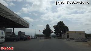 [P17] Și ajunem în vama bulgară, unde formalitățile sunt foarte sumare.  » foto by Costi
 - 
<span class="allrVoted glyphicon glyphicon-heart hidden" id="av628891"></span>
<a class="m-l-10 hidden" id="sv628891" onclick="voting_Foto_DelVot(,628891,13914)" role="button">șterge vot <span class="glyphicon glyphicon-remove"></span></a>
<a id="v9628891" class=" c-red"  onclick="voting_Foto_SetVot(628891)" role="button"><span class="glyphicon glyphicon-heart-empty"></span> <b>LIKE</b> = Votează poza</a> <img class="hidden"  id="f628891W9" src="/imagini/loader.gif" border="0" /><span class="AjErrMes hidden" id="e628891ErM"></span>