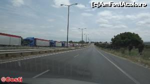 [P19] Am trecut de graniță. Pe banda cealaltă, un lung șir de camioane așteaptă să trecă în Bulgaria.  » foto by Costi
 - 
<span class="allrVoted glyphicon glyphicon-heart hidden" id="av628893"></span>
<a class="m-l-10 hidden" id="sv628893" onclick="voting_Foto_DelVot(,628893,13914)" role="button">șterge vot <span class="glyphicon glyphicon-remove"></span></a>
<a id="v9628893" class=" c-red"  onclick="voting_Foto_SetVot(628893)" role="button"><span class="glyphicon glyphicon-heart-empty"></span> <b>LIKE</b> = Votează poza</a> <img class="hidden"  id="f628893W9" src="/imagini/loader.gif" border="0" /><span class="AjErrMes hidden" id="e628893ErM"></span>