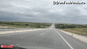 [P28] D100. Aproape nicio diferență față de autostradă. Doar șanțul de scurgere, în locul separatoarelor de sens.  » foto by Costi
 - 
<span class="allrVoted glyphicon glyphicon-heart hidden" id="av628902"></span>
<a class="m-l-10 hidden" id="sv628902" onclick="voting_Foto_DelVot(,628902,13914)" role="button">șterge vot <span class="glyphicon glyphicon-remove"></span></a>
<a id="v9628902" class=" c-red"  onclick="voting_Foto_SetVot(628902)" role="button"><span class="glyphicon glyphicon-heart-empty"></span> <b>LIKE</b> = Votează poza</a> <img class="hidden"  id="f628902W9" src="/imagini/loader.gif" border="0" /><span class="AjErrMes hidden" id="e628902ErM"></span>