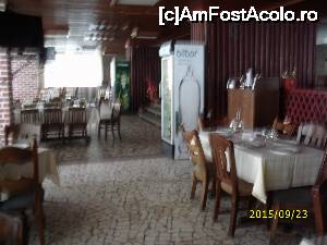 [P06] Sala interioară a restaurantului.  » foto by purcelul*
 - 
<span class="allrVoted glyphicon glyphicon-heart hidden" id="av681889"></span>
<a class="m-l-10 hidden" id="sv681889" onclick="voting_Foto_DelVot(,681889,13957)" role="button">șterge vot <span class="glyphicon glyphicon-remove"></span></a>
<a id="v9681889" class=" c-red"  onclick="voting_Foto_SetVot(681889)" role="button"><span class="glyphicon glyphicon-heart-empty"></span> <b>LIKE</b> = Votează poza</a> <img class="hidden"  id="f681889W9" src="/imagini/loader.gif" border="0" /><span class="AjErrMes hidden" id="e681889ErM"></span>