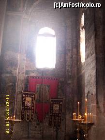 [P10] Peretele de sud al pronaosului cu steagurile de ceremonie » foto by marian 1973
 - 
<span class="allrVoted glyphicon glyphicon-heart hidden" id="av56281"></span>
<a class="m-l-10 hidden" id="sv56281" onclick="voting_Foto_DelVot(,56281,13973)" role="button">șterge vot <span class="glyphicon glyphicon-remove"></span></a>
<a id="v956281" class=" c-red"  onclick="voting_Foto_SetVot(56281)" role="button"><span class="glyphicon glyphicon-heart-empty"></span> <b>LIKE</b> = Votează poza</a> <img class="hidden"  id="f56281W9" src="/imagini/loader.gif" border="0" /><span class="AjErrMes hidden" id="e56281ErM"></span>