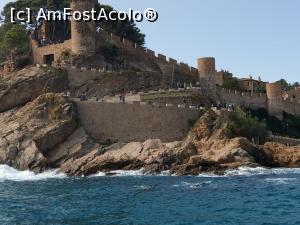 [P07] Costa Brava, Tossa de Mar, cu castelul în toată măreția lui, la intrare în stațiune.  » foto by maryka
 - 
<span class="allrVoted glyphicon glyphicon-heart hidden" id="av1110663"></span>
<a class="m-l-10 hidden" id="sv1110663" onclick="voting_Foto_DelVot(,1110663,14066)" role="button">șterge vot <span class="glyphicon glyphicon-remove"></span></a>
<a id="v91110663" class=" c-red"  onclick="voting_Foto_SetVot(1110663)" role="button"><span class="glyphicon glyphicon-heart-empty"></span> <b>LIKE</b> = Votează poza</a> <img class="hidden"  id="f1110663W9" src="/imagini/loader.gif" border="0" /><span class="AjErrMes hidden" id="e1110663ErM"></span>