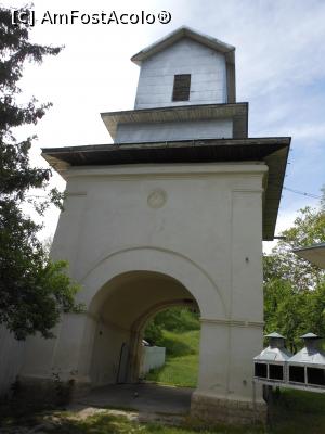 [P04] Mănăstirea Cotești - Turnul clopotniță, monument istoric. » foto by iulianic
 - 
<span class="allrVoted glyphicon glyphicon-heart hidden" id="av1238665"></span>
<a class="m-l-10 hidden" id="sv1238665" onclick="voting_Foto_DelVot(,1238665,14151)" role="button">șterge vot <span class="glyphicon glyphicon-remove"></span></a>
<a id="v91238665" class=" c-red"  onclick="voting_Foto_SetVot(1238665)" role="button"><span class="glyphicon glyphicon-heart-empty"></span> <b>LIKE</b> = Votează poza</a> <img class="hidden"  id="f1238665W9" src="/imagini/loader.gif" border="0" /><span class="AjErrMes hidden" id="e1238665ErM"></span>