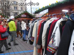 [P10] București - Târgul de Crăciun 2022. Oferte și privitori. » foto by iulianic
 - 
<span class="allrVoted glyphicon glyphicon-heart hidden" id="av1341634"></span>
<a class="m-l-10 hidden" id="sv1341634" onclick="voting_Foto_DelVot(,1341634,14175)" role="button">șterge vot <span class="glyphicon glyphicon-remove"></span></a>
<a id="v91341634" class=" c-red"  onclick="voting_Foto_SetVot(1341634)" role="button"><span class="glyphicon glyphicon-heart-empty"></span> <b>LIKE</b> = Votează poza</a> <img class="hidden"  id="f1341634W9" src="/imagini/loader.gif" border="0" /><span class="AjErrMes hidden" id="e1341634ErM"></span>