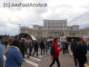 [P03] București - Târgul de Crăciun 2022. Cu mic, cu mare, la târg! » foto by iulianic
 - 
<span class="allrVoted glyphicon glyphicon-heart hidden" id="av1341627"></span>
<a class="m-l-10 hidden" id="sv1341627" onclick="voting_Foto_DelVot(,1341627,14175)" role="button">șterge vot <span class="glyphicon glyphicon-remove"></span></a>
<a id="v91341627" class=" c-red"  onclick="voting_Foto_SetVot(1341627)" role="button"><span class="glyphicon glyphicon-heart-empty"></span> <b>LIKE</b> = Votează poza</a> <img class="hidden"  id="f1341627W9" src="/imagini/loader.gif" border="0" /><span class="AjErrMes hidden" id="e1341627ErM"></span>