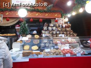 [P36] București - Târgul de Crăciun 2022. Plăcinte, cozonaci, prăjituri și găluște cu prune. » foto by iulianic
 - 
<span class="allrVoted glyphicon glyphicon-heart hidden" id="av1341660"></span>
<a class="m-l-10 hidden" id="sv1341660" onclick="voting_Foto_DelVot(,1341660,14175)" role="button">șterge vot <span class="glyphicon glyphicon-remove"></span></a>
<a id="v91341660" class=" c-red"  onclick="voting_Foto_SetVot(1341660)" role="button"><span class="glyphicon glyphicon-heart-empty"></span> <b>LIKE</b> = Votează poza</a> <img class="hidden"  id="f1341660W9" src="/imagini/loader.gif" border="0" /><span class="AjErrMes hidden" id="e1341660ErM"></span>
