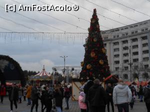 [P07] București - Târgul de Crăciun 2022. Bradul. » foto by iulianic
 - 
<span class="allrVoted glyphicon glyphicon-heart hidden" id="av1341631"></span>
<a class="m-l-10 hidden" id="sv1341631" onclick="voting_Foto_DelVot(,1341631,14175)" role="button">șterge vot <span class="glyphicon glyphicon-remove"></span></a>
<a id="v91341631" class=" c-red"  onclick="voting_Foto_SetVot(1341631)" role="button"><span class="glyphicon glyphicon-heart-empty"></span> <b>LIKE</b> = Votează poza</a> <img class="hidden"  id="f1341631W9" src="/imagini/loader.gif" border="0" /><span class="AjErrMes hidden" id="e1341631ErM"></span>