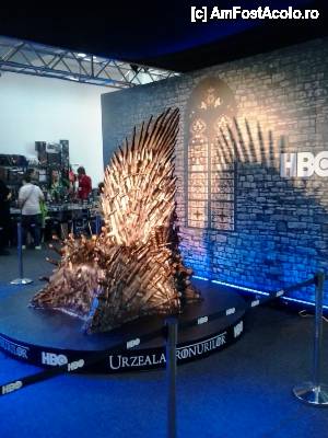 [P15] East European Comic Con București 2014 - Tronul cel mai râvnit din serial...  » foto by Dragoș_MD
 - 
<span class="allrVoted glyphicon glyphicon-heart hidden" id="av508887"></span>
<a class="m-l-10 hidden" id="sv508887" onclick="voting_Foto_DelVot(,508887,14175)" role="button">șterge vot <span class="glyphicon glyphicon-remove"></span></a>
<a id="v9508887" class=" c-red"  onclick="voting_Foto_SetVot(508887)" role="button"><span class="glyphicon glyphicon-heart-empty"></span> <b>LIKE</b> = Votează poza</a> <img class="hidden"  id="f508887W9" src="/imagini/loader.gif" border="0" /><span class="AjErrMes hidden" id="e508887ErM"></span>