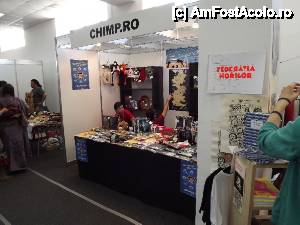 [P24] East European Comic Con București 2014 - standuri autori » foto by Dragoș_MD
 - 
<span class="allrVoted glyphicon glyphicon-heart hidden" id="av509090"></span>
<a class="m-l-10 hidden" id="sv509090" onclick="voting_Foto_DelVot(,509090,14175)" role="button">șterge vot <span class="glyphicon glyphicon-remove"></span></a>
<a id="v9509090" class=" c-red"  onclick="voting_Foto_SetVot(509090)" role="button"><span class="glyphicon glyphicon-heart-empty"></span> <b>LIKE</b> = Votează poza</a> <img class="hidden"  id="f509090W9" src="/imagini/loader.gif" border="0" /><span class="AjErrMes hidden" id="e509090ErM"></span>