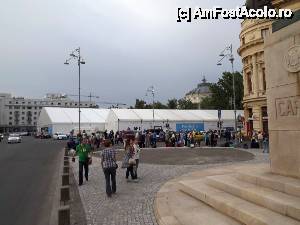 [P01] Art Safari 2014 - imediat după statuia lui Carol, în fața Ateneului » foto by Dragoș_MD
 - 
<span class="allrVoted glyphicon glyphicon-heart hidden" id="av512270"></span>
<a class="m-l-10 hidden" id="sv512270" onclick="voting_Foto_DelVot(,512270,14175)" role="button">șterge vot <span class="glyphicon glyphicon-remove"></span></a>
<a id="v9512270" class=" c-red"  onclick="voting_Foto_SetVot(512270)" role="button"><span class="glyphicon glyphicon-heart-empty"></span> <b>LIKE</b> = Votează poza</a> <img class="hidden"  id="f512270W9" src="/imagini/loader.gif" border="0" /><span class="AjErrMes hidden" id="e512270ErM"></span>