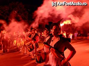 [P12] 'B-fit in the street' / Transe Express Lacher les violons 2008 » foto by IoanaV
 - 
<span class="allrVoted glyphicon glyphicon-heart hidden" id="av421863"></span>
<a class="m-l-10 hidden" id="sv421863" onclick="voting_Foto_DelVot(,421863,14175)" role="button">șterge vot <span class="glyphicon glyphicon-remove"></span></a>
<a id="v9421863" class=" c-red"  onclick="voting_Foto_SetVot(421863)" role="button"><span class="glyphicon glyphicon-heart-empty"></span> <b>LIKE</b> = Votează poza</a> <img class="hidden"  id="f421863W9" src="/imagini/loader.gif" border="0" /><span class="AjErrMes hidden" id="e421863ErM"></span>