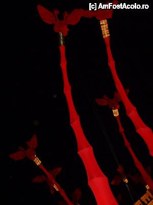 [P19] 'B-fit in the street' / Les giraffes 2008 » foto by IoanaV
 - 
<span class="allrVoted glyphicon glyphicon-heart hidden" id="av421870"></span>
<a class="m-l-10 hidden" id="sv421870" onclick="voting_Foto_DelVot(,421870,14175)" role="button">șterge vot <span class="glyphicon glyphicon-remove"></span></a>
<a id="v9421870" class=" c-red"  onclick="voting_Foto_SetVot(421870)" role="button"><span class="glyphicon glyphicon-heart-empty"></span> <b>LIKE</b> = Votează poza</a> <img class="hidden"  id="f421870W9" src="/imagini/loader.gif" border="0" /><span class="AjErrMes hidden" id="e421870ErM"></span>