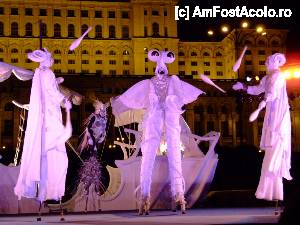 [P22] 'B-fit in the street' / Malabar 2008 » foto by IoanaV
 - 
<span class="allrVoted glyphicon glyphicon-heart hidden" id="av421873"></span>
<a class="m-l-10 hidden" id="sv421873" onclick="voting_Foto_DelVot(,421873,14175)" role="button">șterge vot <span class="glyphicon glyphicon-remove"></span></a>
<a id="v9421873" class=" c-red"  onclick="voting_Foto_SetVot(421873)" role="button"><span class="glyphicon glyphicon-heart-empty"></span> <b>LIKE</b> = Votează poza</a> <img class="hidden"  id="f421873W9" src="/imagini/loader.gif" border="0" /><span class="AjErrMes hidden" id="e421873ErM"></span>