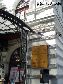 [P11] La Palatul Sutu - Festivalul ceaiului si cafelei - o muzica ambientala, atragea trecatorii care erau in zona » foto by Diaura*
 - 
<span class="allrVoted glyphicon glyphicon-heart hidden" id="av132243"></span>
<a class="m-l-10 hidden" id="sv132243" onclick="voting_Foto_DelVot(,132243,14175)" role="button">șterge vot <span class="glyphicon glyphicon-remove"></span></a>
<a id="v9132243" class=" c-red"  onclick="voting_Foto_SetVot(132243)" role="button"><span class="glyphicon glyphicon-heart-empty"></span> <b>LIKE</b> = Votează poza</a> <img class="hidden"  id="f132243W9" src="/imagini/loader.gif" border="0" /><span class="AjErrMes hidden" id="e132243ErM"></span>