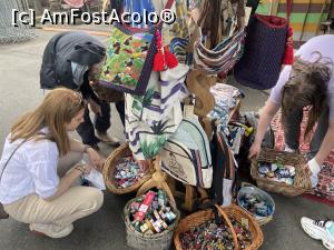 [P22] Femei pe Matasari - un targ pe placul tuturor » foto by mishu
 - 
<span class="allrVoted glyphicon glyphicon-heart hidden" id="av1366597"></span>
<a class="m-l-10 hidden" id="sv1366597" onclick="voting_Foto_DelVot(,1366597,14175)" role="button">șterge vot <span class="glyphicon glyphicon-remove"></span></a>
<a id="v91366597" class=" c-red"  onclick="voting_Foto_SetVot(1366597)" role="button"><span class="glyphicon glyphicon-heart-empty"></span> <b>LIKE</b> = Votează poza</a> <img class="hidden"  id="f1366597W9" src="/imagini/loader.gif" border="0" /><span class="AjErrMes hidden" id="e1366597ErM"></span>