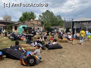 [P50] Femei pe Matasari - un targ pe placul tuturor » foto by mishu
 - 
<span class="allrVoted glyphicon glyphicon-heart hidden" id="av1366625"></span>
<a class="m-l-10 hidden" id="sv1366625" onclick="voting_Foto_DelVot(,1366625,14175)" role="button">șterge vot <span class="glyphicon glyphicon-remove"></span></a>
<a id="v91366625" class=" c-red"  onclick="voting_Foto_SetVot(1366625)" role="button"><span class="glyphicon glyphicon-heart-empty"></span> <b>LIKE</b> = Votează poza</a> <img class="hidden"  id="f1366625W9" src="/imagini/loader.gif" border="0" /><span class="AjErrMes hidden" id="e1366625ErM"></span>