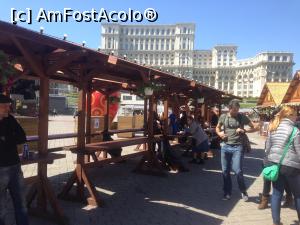 [P14] Traditii si Flori de Sarbatori - mese amenajate astfel incat sa ai unde sa-ti pui farfuria, insa de mancat mananci tot la varice (in picioare)  » foto by mishu
 - 
<span class="allrVoted glyphicon glyphicon-heart hidden" id="av846144"></span>
<a class="m-l-10 hidden" id="sv846144" onclick="voting_Foto_DelVot(,846144,14175)" role="button">șterge vot <span class="glyphicon glyphicon-remove"></span></a>
<a id="v9846144" class=" c-red"  onclick="voting_Foto_SetVot(846144)" role="button"><span class="glyphicon glyphicon-heart-empty"></span> <b>LIKE</b> = Votează poza</a> <img class="hidden"  id="f846144W9" src="/imagini/loader.gif" border="0" /><span class="AjErrMes hidden" id="e846144ErM"></span>