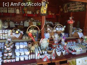 [P40] Traditii si Flori de Sarbatori - si de aici am luat ceva produse, ceaiul fericit (coada soricelului, lavanda, trandafir, menta) si sare cu petale de trandafiri.  » foto by mishu
 - 
<span class="allrVoted glyphicon glyphicon-heart hidden" id="av846170"></span>
<a class="m-l-10 hidden" id="sv846170" onclick="voting_Foto_DelVot(,846170,14175)" role="button">șterge vot <span class="glyphicon glyphicon-remove"></span></a>
<a id="v9846170" class=" c-red"  onclick="voting_Foto_SetVot(846170)" role="button"><span class="glyphicon glyphicon-heart-empty"></span> <b>LIKE</b> = Votează poza</a> <img class="hidden"  id="f846170W9" src="/imagini/loader.gif" border="0" /><span class="AjErrMes hidden" id="e846170ErM"></span>