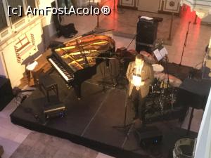 [P10] Jazz in church - Ne este prezentat primul invitat » foto by mishu
 - 
<span class="allrVoted glyphicon glyphicon-heart hidden" id="av960398"></span>
<a class="m-l-10 hidden" id="sv960398" onclick="voting_Foto_DelVot(,960398,14175)" role="button">șterge vot <span class="glyphicon glyphicon-remove"></span></a>
<a id="v9960398" class=" c-red"  onclick="voting_Foto_SetVot(960398)" role="button"><span class="glyphicon glyphicon-heart-empty"></span> <b>LIKE</b> = Votează poza</a> <img class="hidden"  id="f960398W9" src="/imagini/loader.gif" border="0" /><span class="AjErrMes hidden" id="e960398ErM"></span>