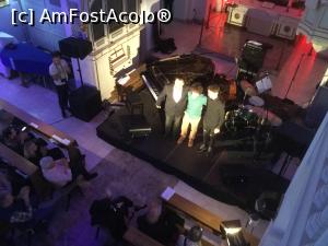 [P13] Jazz in church - Sorin Zlat Trio - final de recital si prezentarea lor.  » foto by mishu
 - 
<span class="allrVoted glyphicon glyphicon-heart hidden" id="av960401"></span>
<a class="m-l-10 hidden" id="sv960401" onclick="voting_Foto_DelVot(,960401,14175)" role="button">șterge vot <span class="glyphicon glyphicon-remove"></span></a>
<a id="v9960401" class=" c-red"  onclick="voting_Foto_SetVot(960401)" role="button"><span class="glyphicon glyphicon-heart-empty"></span> <b>LIKE</b> = Votează poza</a> <img class="hidden"  id="f960401W9" src="/imagini/loader.gif" border="0" /><span class="AjErrMes hidden" id="e960401ErM"></span>