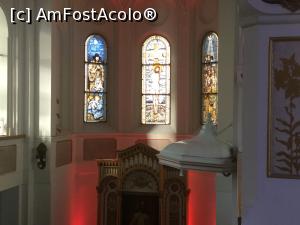 [P08] Jazz in church - Si niste vitralii minunate » foto by mishu
 - 
<span class="allrVoted glyphicon glyphicon-heart hidden" id="av960396"></span>
<a class="m-l-10 hidden" id="sv960396" onclick="voting_Foto_DelVot(,960396,14175)" role="button">șterge vot <span class="glyphicon glyphicon-remove"></span></a>
<a id="v9960396" class=" c-red"  onclick="voting_Foto_SetVot(960396)" role="button"><span class="glyphicon glyphicon-heart-empty"></span> <b>LIKE</b> = Votează poza</a> <img class="hidden"  id="f960396W9" src="/imagini/loader.gif" border="0" /><span class="AjErrMes hidden" id="e960396ErM"></span>